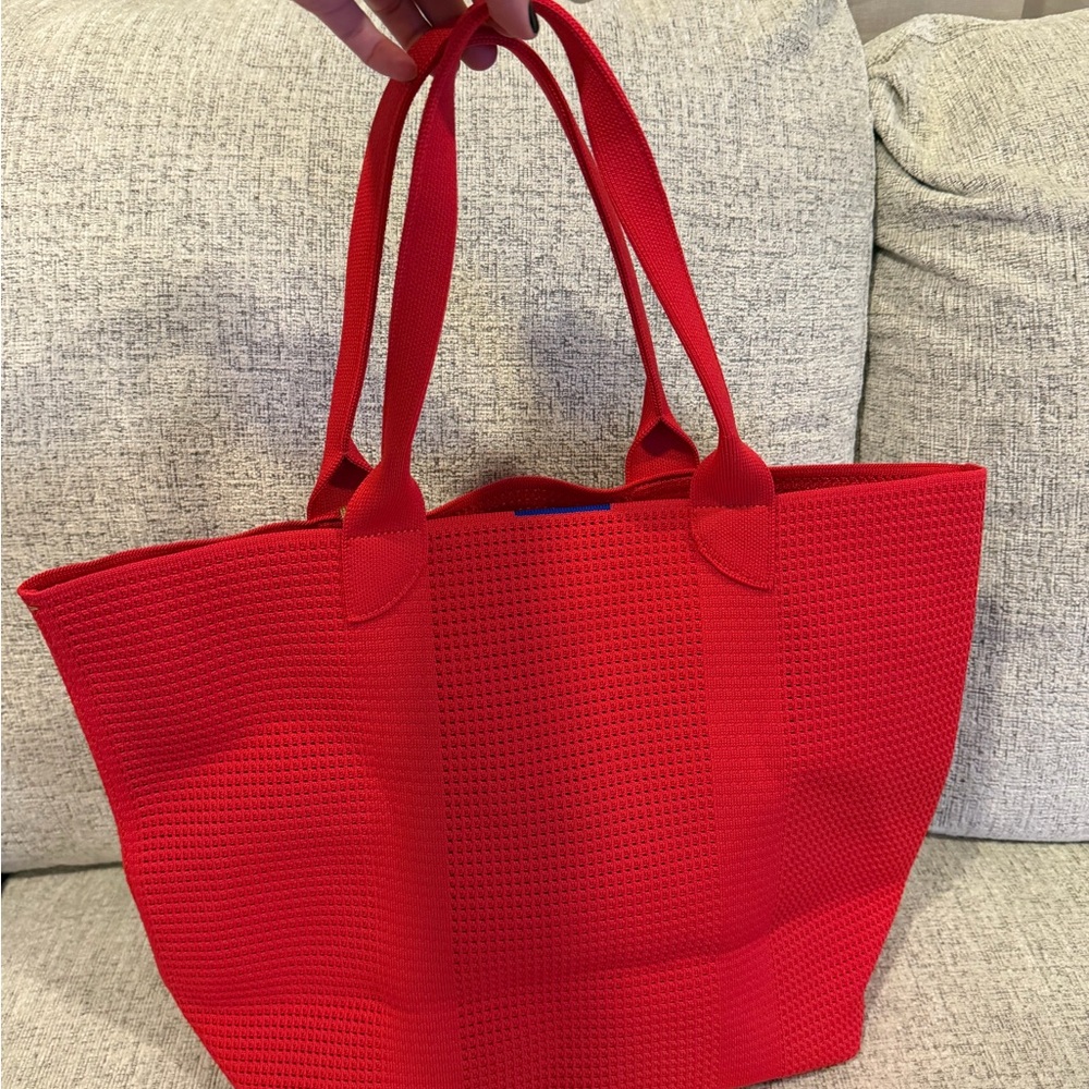 Rothy’s The Lightweight Tote in Lollipop Perf